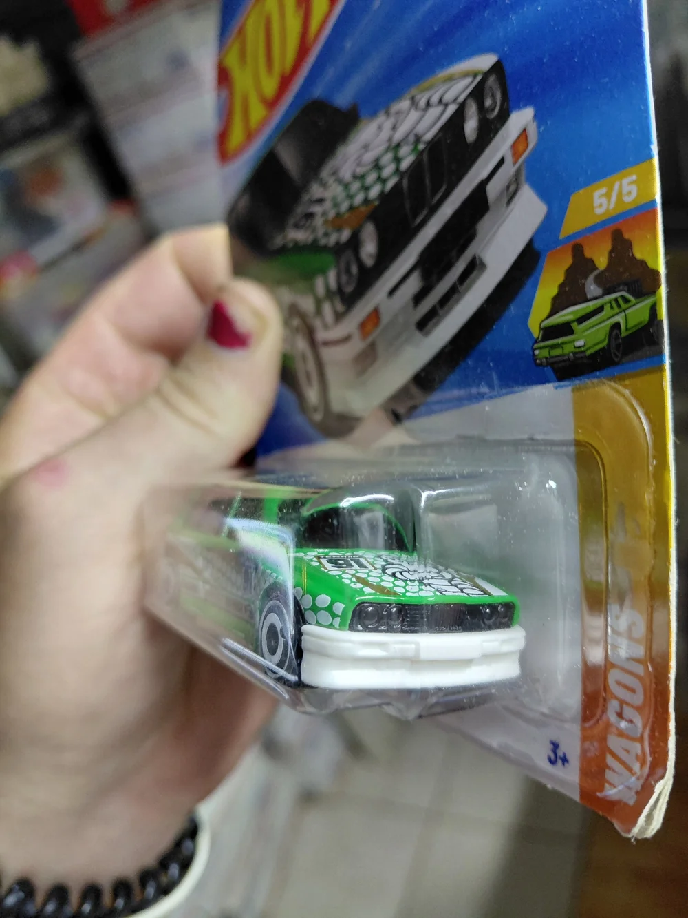 2025 Hot Wheels BMW M3 Wagon Super Treasure Hunt featuring Spectraflame
